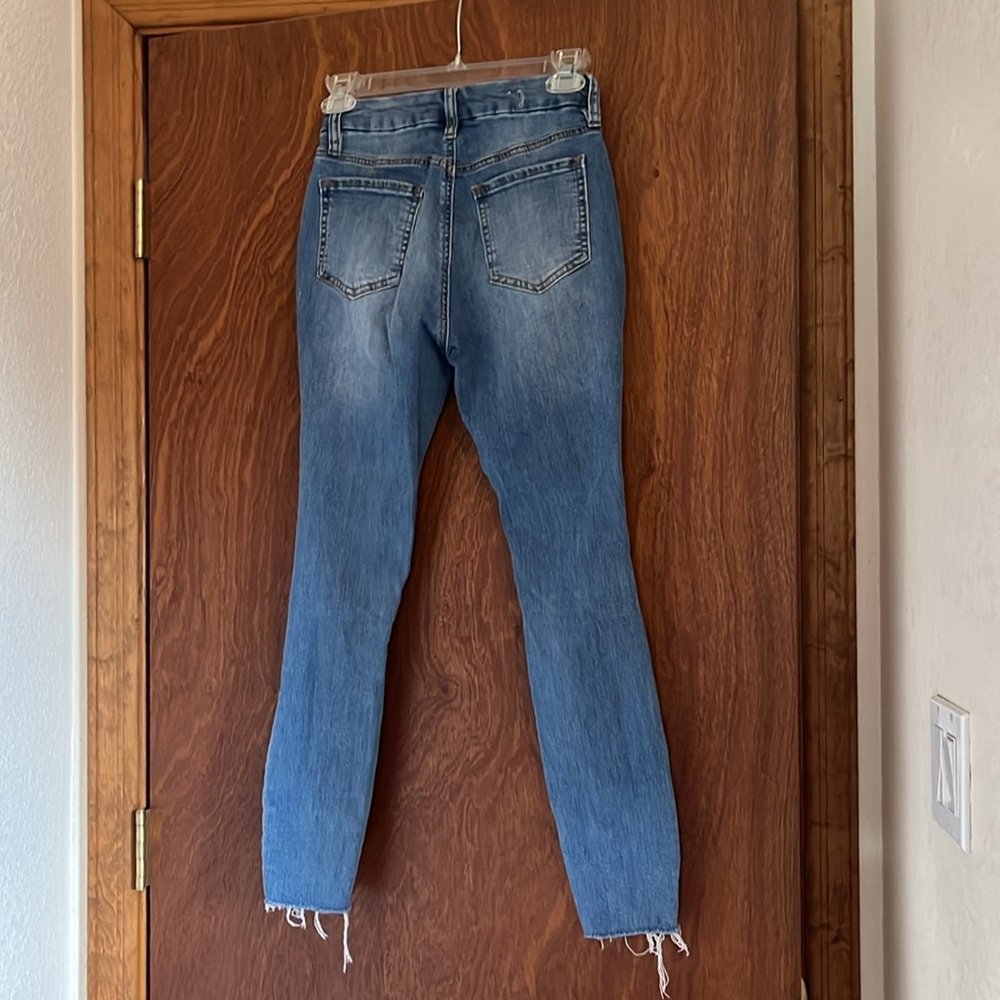 Distressed Jeggings - Picture 2 of 6
